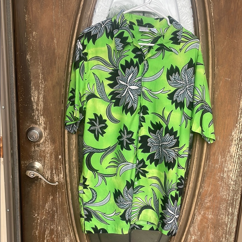 Utility Button Down Top!  Size Medium